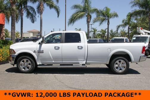 2018 RAM 3500 Laramie Crew Cab 4x2 8' Box