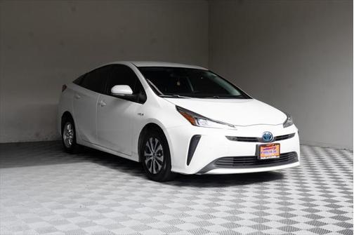 2021 Toyota Prius LE