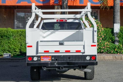 2021 RAM 3500 Big Horn Crew Cab 4x4 8' Box