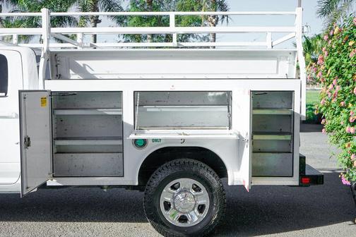 2021 RAM 3500 Big Horn Crew Cab 4x4 8' Box