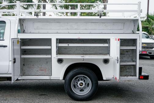 Summit White 2018 Chevrolet Silverado 3500 WT