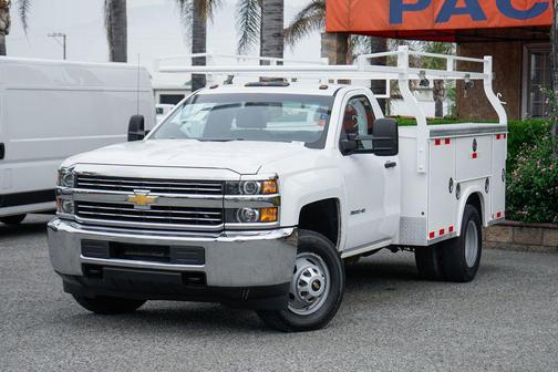 Summit White 2018 Chevrolet Silverado 3500 WT
