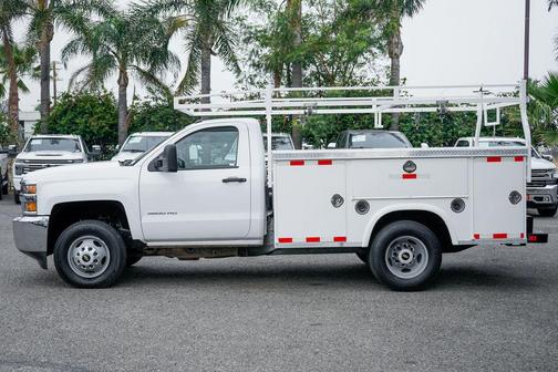Summit White 2018 Chevrolet Silverado 3500 WT