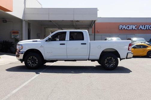 2021 RAM 2500 Tradesman Crew Cab 4x4 6'4' Box