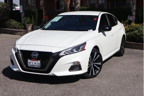 2022 Nissan Altima SR FWD