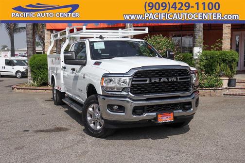 2024 RAM 3500 Big Horn Crew Cab 4x4 8' Box