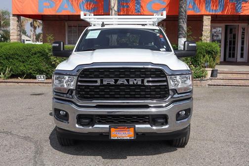 2024 RAM 3500 Big Horn Crew Cab 4x4 8' Box