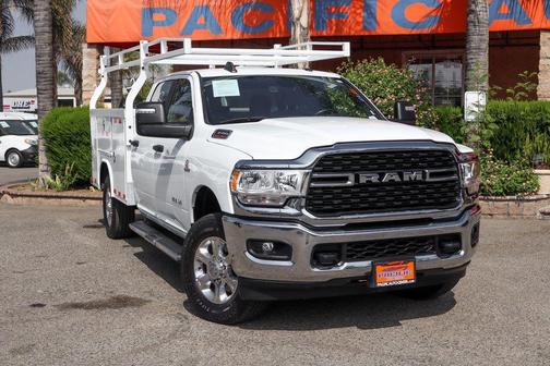 2024 RAM 3500 Big Horn Crew Cab 4x4 8' Box