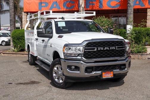 2024 RAM 3500 Big Horn Crew Cab 4x4 8' Box