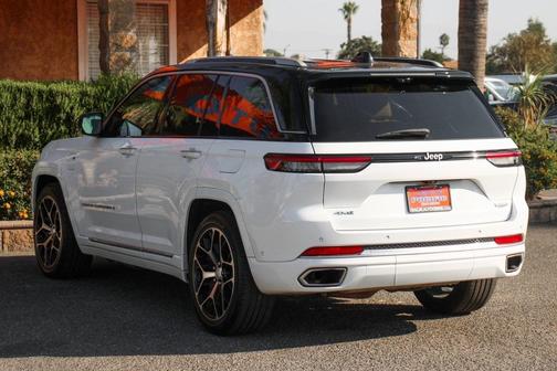 2022 Jeep Grand Cherokee 4xe Summit Reserve
