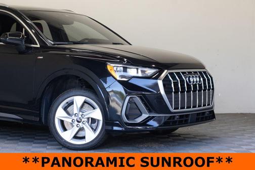 Mythos Black Metallic 2021 Audi Q3 45 S line Premium