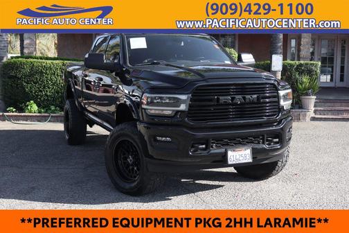 Diamond Black Crystal Pearlcoat 2020 RAM 2500 Laramie Crew Cab 4x4 6'4' Box