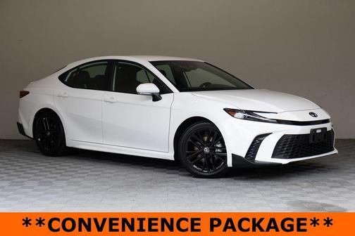 Ice 2026 Toyota Camry SE