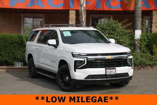 2025 Chevrolet Suburban LS