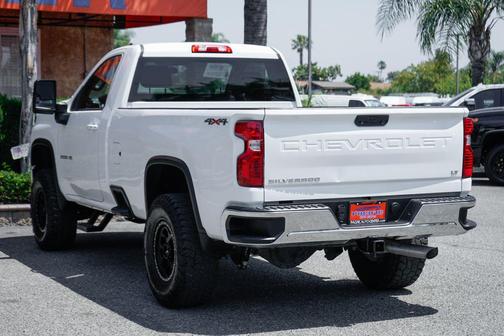 Summit White 2022 Chevrolet Silverado 2500 LT
