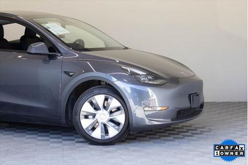2023 Tesla Model Y Long Range Dual Motor All-Wheel Drive