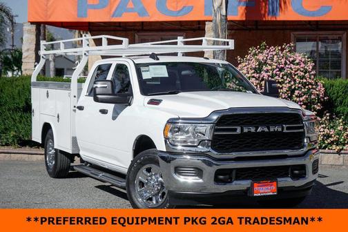 2024 RAM 2500 Tradesman Crew Cab 4x2 8' Box