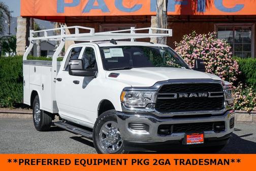 2024 RAM 2500 Tradesman Crew Cab 4x2 8' Box