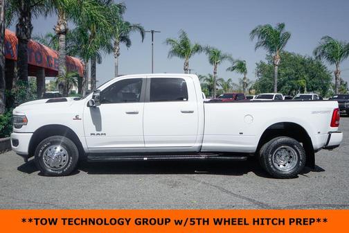 Bright White Clearcoat 2024 RAM 3500 Laramie Crew Cab 4x4 8' Box