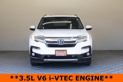 Platinum White Pearl 2022 Honda Pilot Touring 8-Passenger