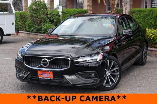 2021 Volvo S60 T5 Momentum