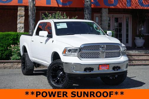 Bright White Clearcoat 2017 RAM 1500 Laramie