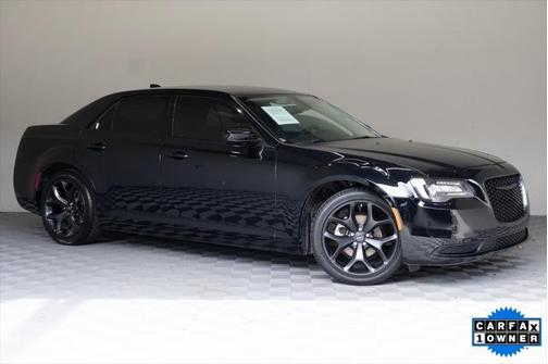 2023 Chrysler 300 Touring