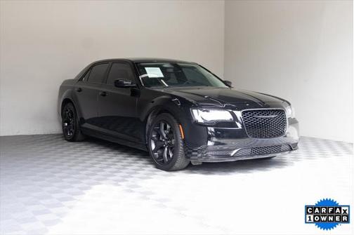 2023 Chrysler 300 Touring