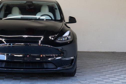 2023 Tesla Model Y Performance Dual Motor All-Wheel Drive