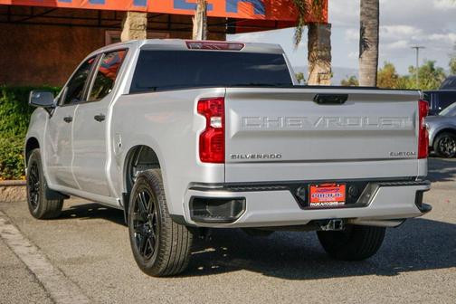 2022 Chevrolet Silverado 1500 Custom