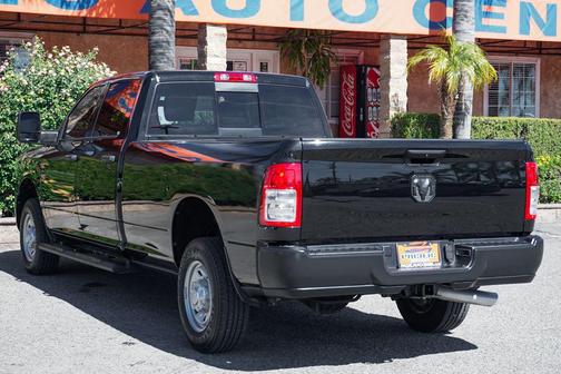 2024 RAM 2500 Tradesman Crew Cab 4x2 8' Box