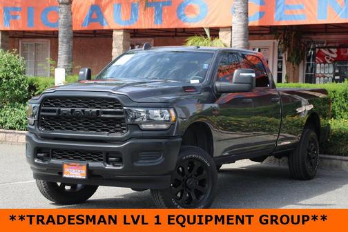 2024 RAM 3500 Tradesman Crew Cab 4x4 8' Box