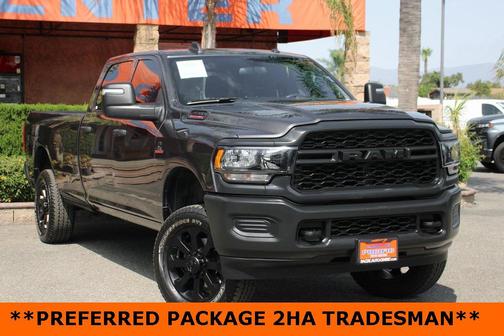 2024 RAM 3500 Tradesman Crew Cab 4x4 8' Box
