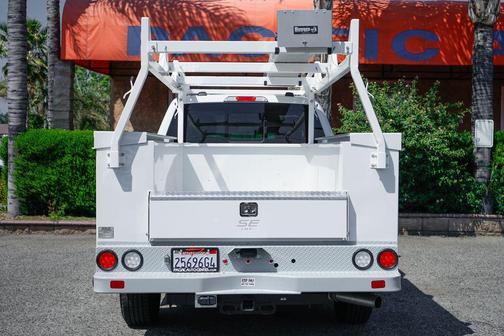 Oxford White 2024 Ford F-250 XL