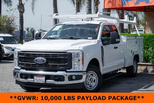 Oxford White 2024 Ford F-250 XL