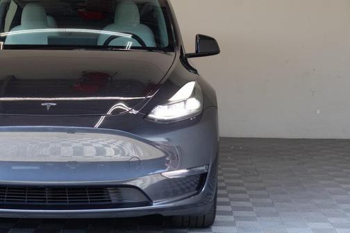 2024 Tesla Model Y Long Range Dual Motor All-Wheel Drive