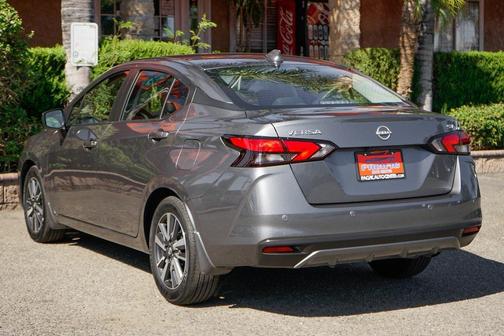 2024 Nissan Versa 1.6 SV