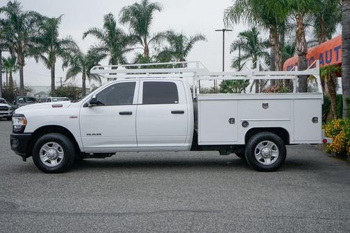 2022 RAM 2500 Tradesman Crew Cab 4x2 8' Box