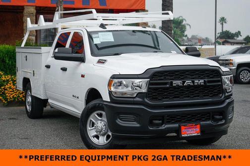 2022 RAM 2500 Tradesman Crew Cab 4x2 8' Box