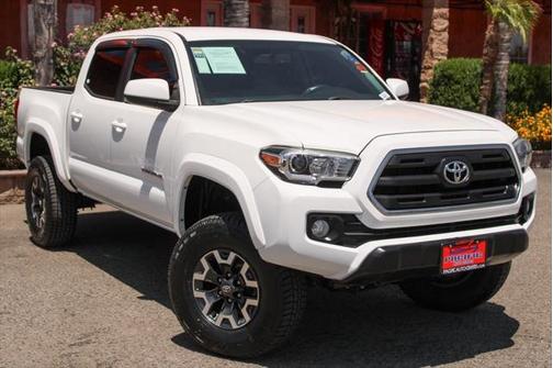 2017 Toyota Tacoma SR5