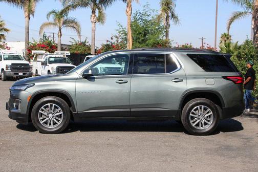 2022 Chevrolet Traverse LT Cloth