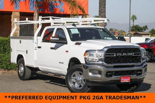 2022 RAM 3500 Tradesman Crew Cab 4x4 8' Box