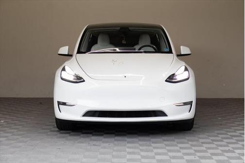 2022 Tesla Model Y Long Range Dual Motor All-Wheel Drive