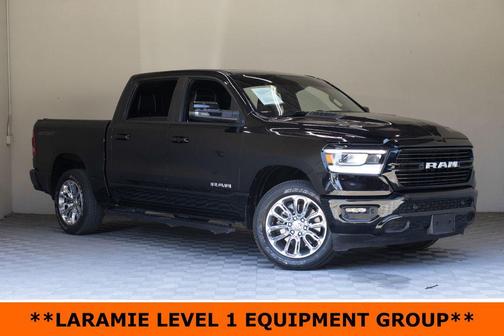 Diamond Black Crystal Pearlcoat 2023 RAM 1500 Laramie