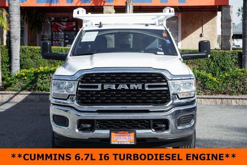 2022 RAM 3500 Big Horn Crew Cab 4x4 8' Box
