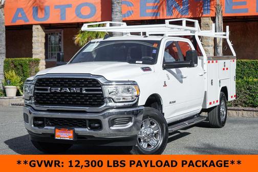 2022 RAM 3500 Big Horn Crew Cab 4x4 8' Box