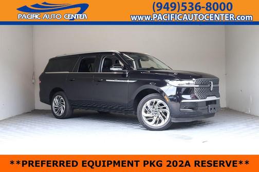 Black Metallic 2025 Lincoln Navigator Reserve