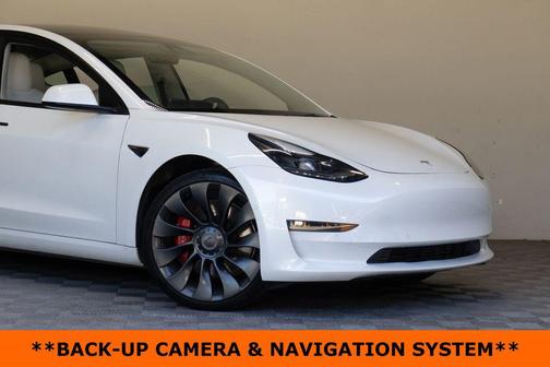 Pearl White Multi-Coat 2022 Tesla Model 3 Performance