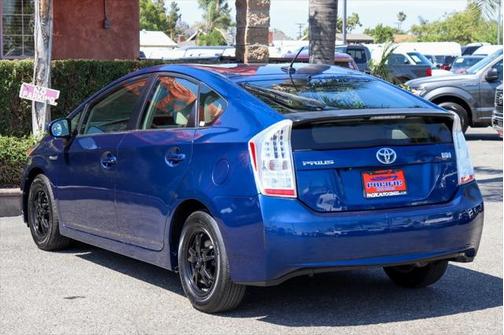 2010 Toyota Prius III