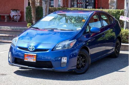 2010 Toyota Prius III